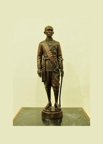 รูปปั้น พระบรมรูปหล่อ พระบาทสมเด็จพระมงกุฎพระจอมเกล้าเจ้าอยู่หัว รัชกาลที่ 4