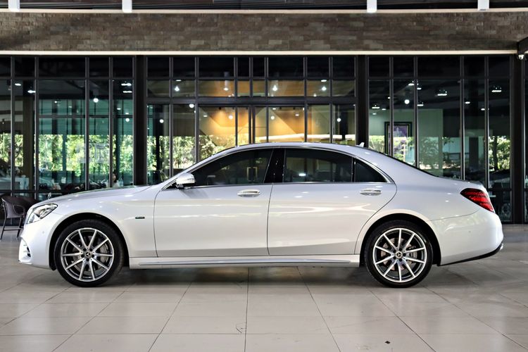 Mercedes-Benz S-Class 2021 S560 Sedan ปลั๊กอินไฮบริด (PHEV) ไม่ติดแก๊ส เกียร์อัตโนมัติ บรอนซ์เงิน รูปที่ 3