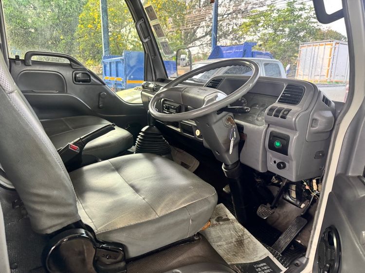 สี่ล้อไม่ติดเวลา ISUZU NKR 100 แรงม้า รูปที่ 6