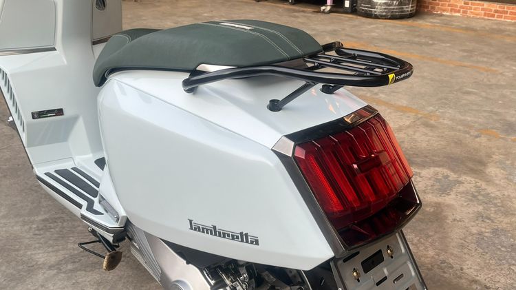 Lambretta X300 จดปี 23 ไมล์ 1842 km. รูปที่ 12