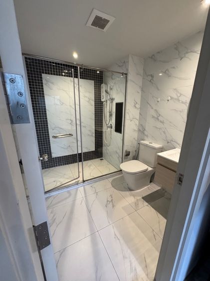 ตกแต่งครบ ว่างแล้วคอนโดให้เช่า นีเวร่า คอนโด เอกมัย–รามอินทรา NEWERA CONDO ห้องแยกสัดส่วน มีระเบียง เฟอร์ครบ พร้อมอยู่ รูปที่ 4