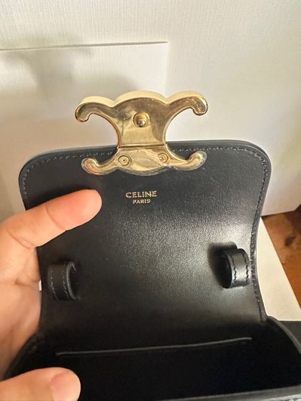 celine mini triomphe 2023 รูปที่ 6