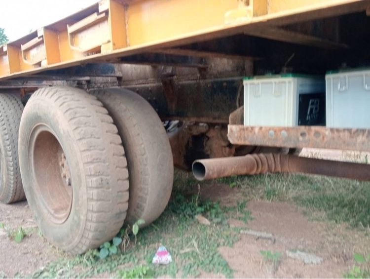 สิบล้อท้ายลาด รูปที่ 9