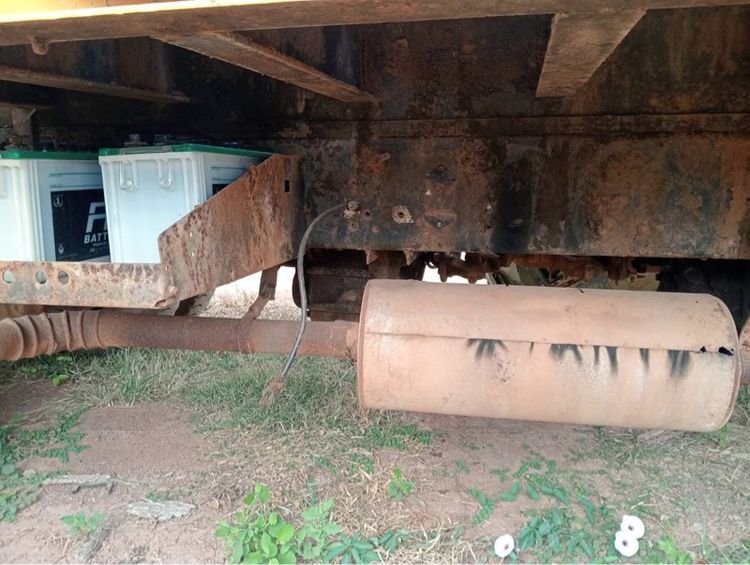 สิบล้อท้ายลาด รูปที่ 10