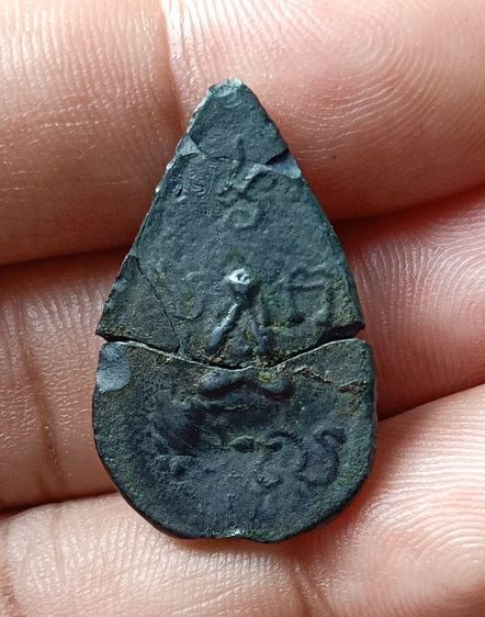 พระกลีบบัวเนื้อเมฆพัตร หลวงปู่บุญ  ดูง่ายที่สุด รับประกันแท้เอาไว้ใช้หรือเอาไว้ดูเนื้อแล้วแต่เพื่อนๆ ขอ 300-พร้อมส่ง รับประกันแท้ทุกที่ครับ  รูปที่ 4