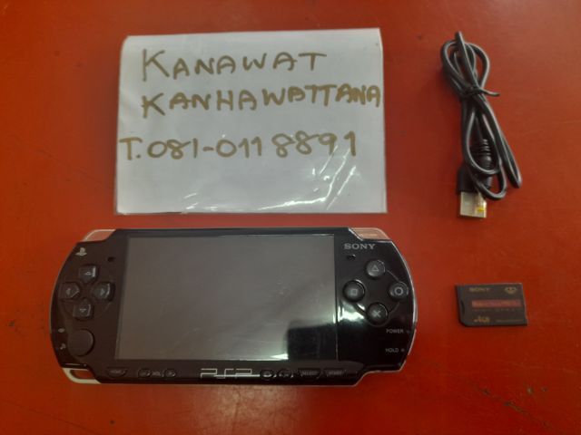 Sony อื่นๆ เชื่อมต่อไร้สายไม่ได้ เครื่องเล่นเกม PSP รุ่น 2000