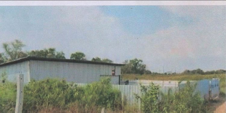 ที่ดินร่มเกล้า19 ถมแล้วพร้อมโกดัง 90 ตรว.