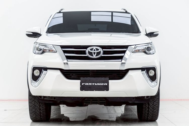 Toyota Fortuner 2017 2.4 V Utility-car ดีเซล ไม่ติดแก๊ส เกียร์อัตโนมัติ ขาว รูปที่ 4
