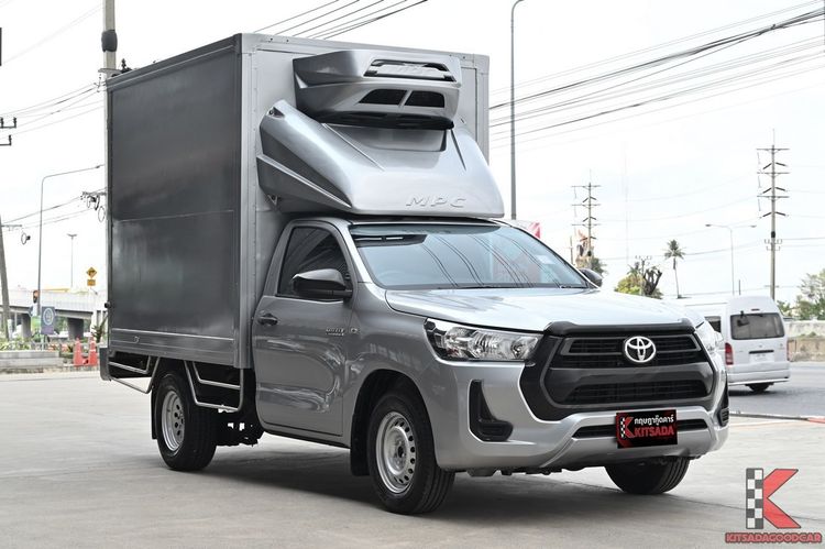 รถ Toyota Hilux Revo 2.4 Entry สี บรอนซ์เงิน