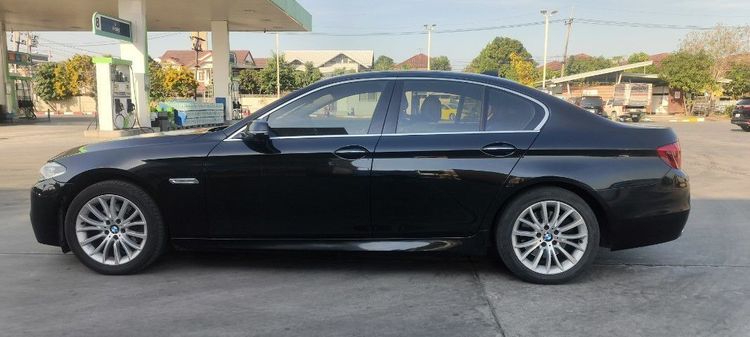 BMW Series 5 2015 525d Sedan ดีเซล ไม่ติดแก๊ส เกียร์อัตโนมัติ ดำ รูปที่ 2