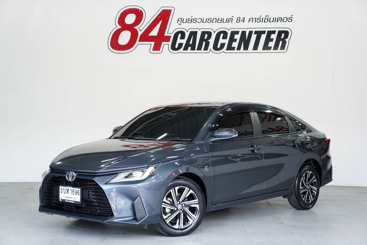Toyota Yaris ATIV 2022 1.2 Smart Sedan เบนซิน ไม่ติดแก๊ส เกียร์อัตโนมัติ เทา รูปที่ 2