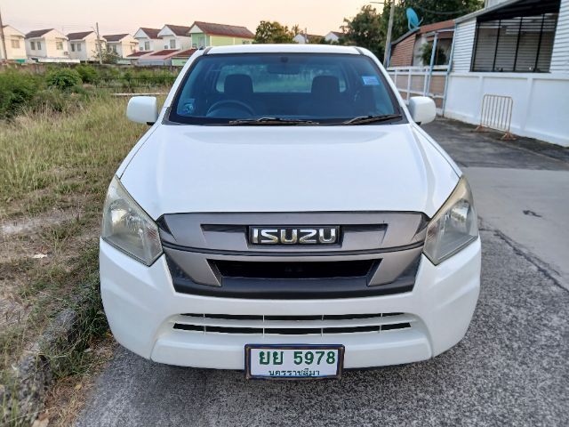 Isuzu D-MAX 2019 1.9 S Pickup ดีเซล ไม่ติดแก๊ส เกียร์ธรรมดา ขาว รูปที่ 2