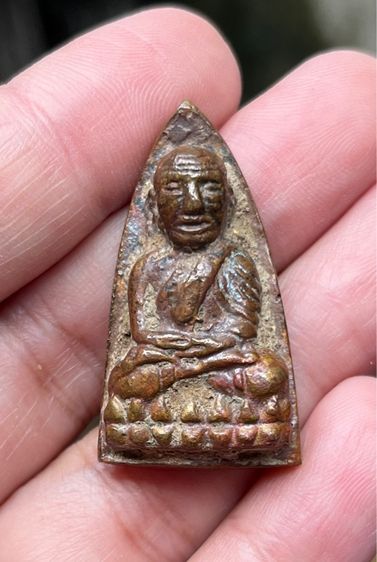 หลวงพ่อทวดพิมพ์เตารีด