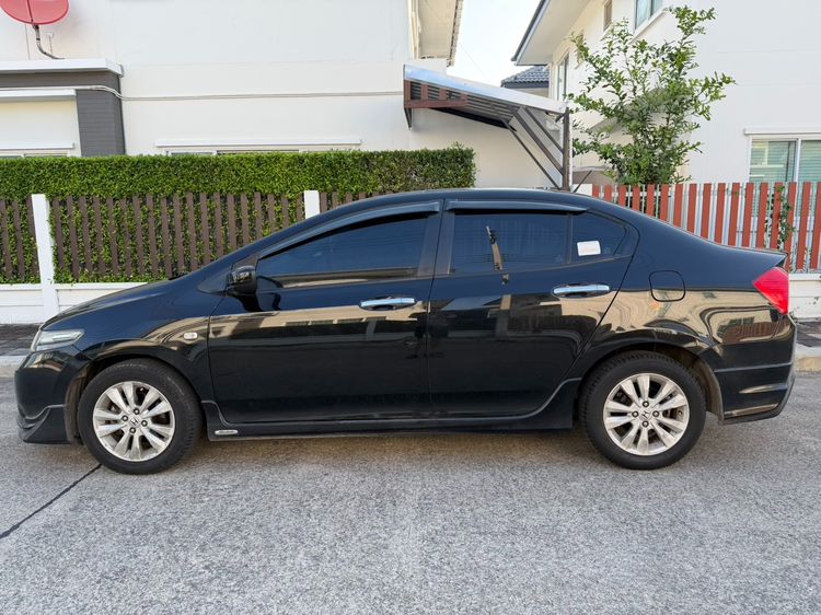 Honda City 2013 1.5 V i-VTEC Modulo Sedan เบนซิน ไม่ติดแก๊ส เกียร์อัตโนมัติ ดำ รูปที่ 4
