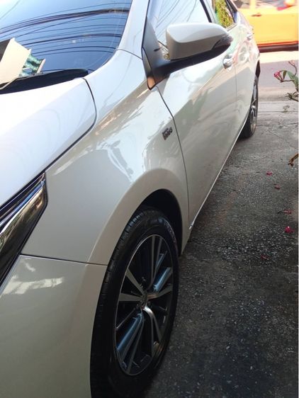 Toyota Altis 2018 1.8 E Sedan เบนซิน ไม่ติดแก๊ส เกียร์อัตโนมัติ ขาว รูปที่ 2