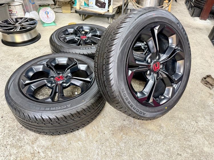 ล้อแม็ก HONDA CIVIC RS ขอบ 17” สภาพสวยสีเดิม ยาง ARISUN 225-50R17 ปี 25 ตุ่มหน้ายางยังอยู่ครบ รูปที่ 2