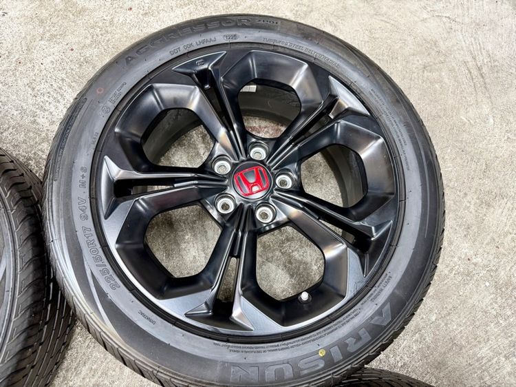 ล้อแม็ก HONDA CIVIC RS ขอบ 17” สภาพสวยสีเดิม ยาง ARISUN 225-50R17 ปี 25 ตุ่มหน้ายางยังอยู่ครบ รูปที่ 8