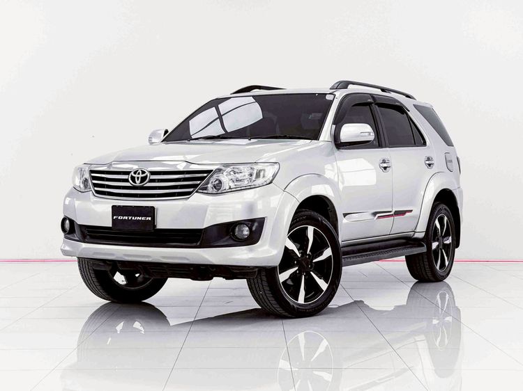 รถ Toyota Fortuner 2.7 V สี เทา