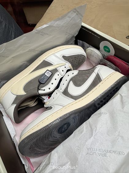 Jordan 1 Retro Low OG SP Travis Scott Reverse Mocha  รูปที่ 5