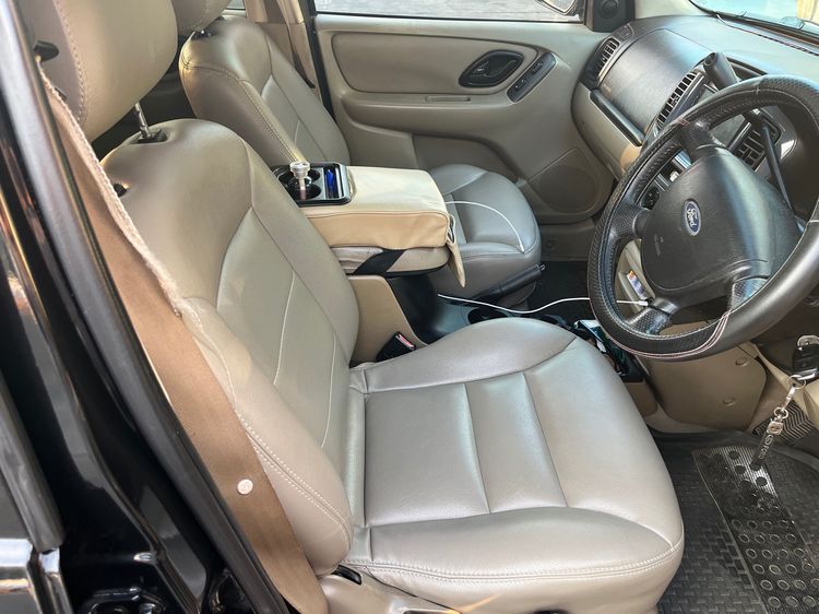 Ford Escape 2004 2.3 XLT Utility-car เบนซิน LPG เกียร์อัตโนมัติ ดำ รูปที่ 4