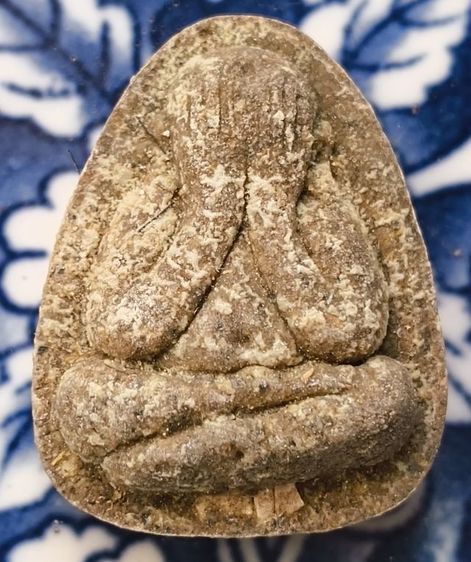 พระเกจิเนื้อเก่าค่ะ