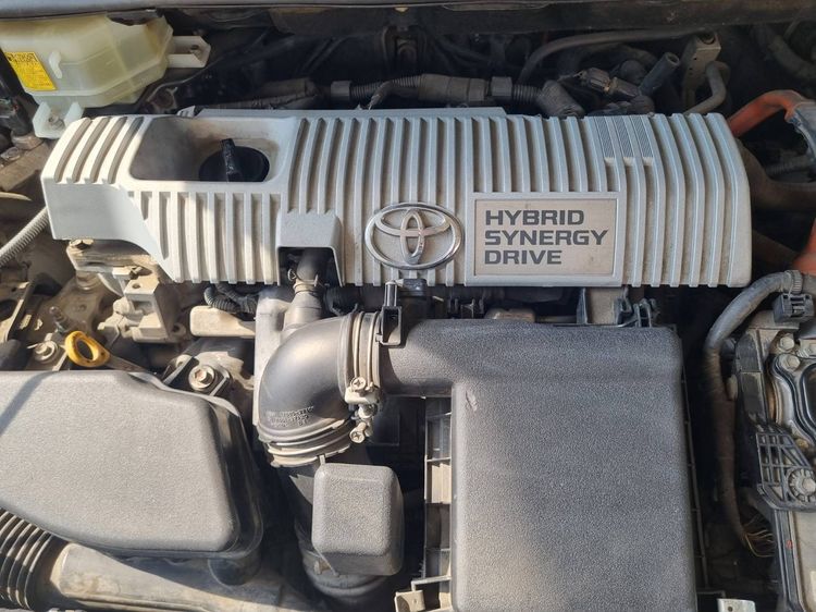 Toyota Prius 2012 1.8 Hybrid Sedan เบนซิน ไม่ติดแก๊ส เกียร์อัตโนมัติ ขาว รูปที่ 2