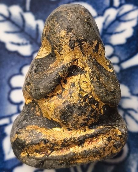 พระปิดตาเนื้อเก่าค่ะ รูปที่ 7