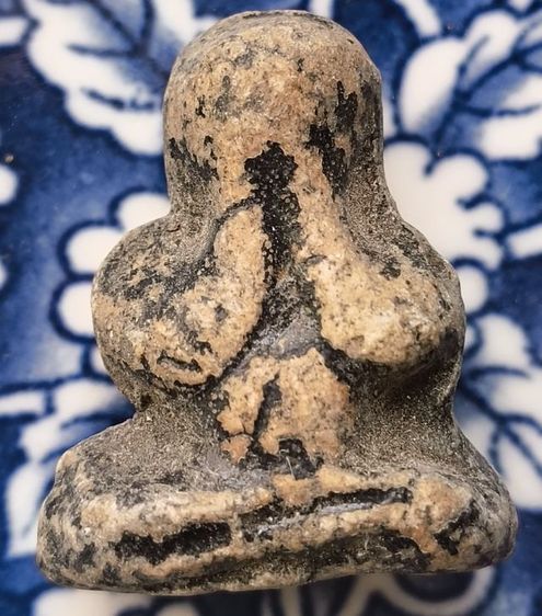 พระปิดตาเนื้อเก่าค่ะ