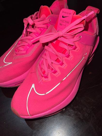 รองเท้าไนกี้ รูปที่ 2