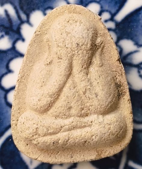 พระปิดตาเนื้อเก่าค่ะ รูปที่ 3