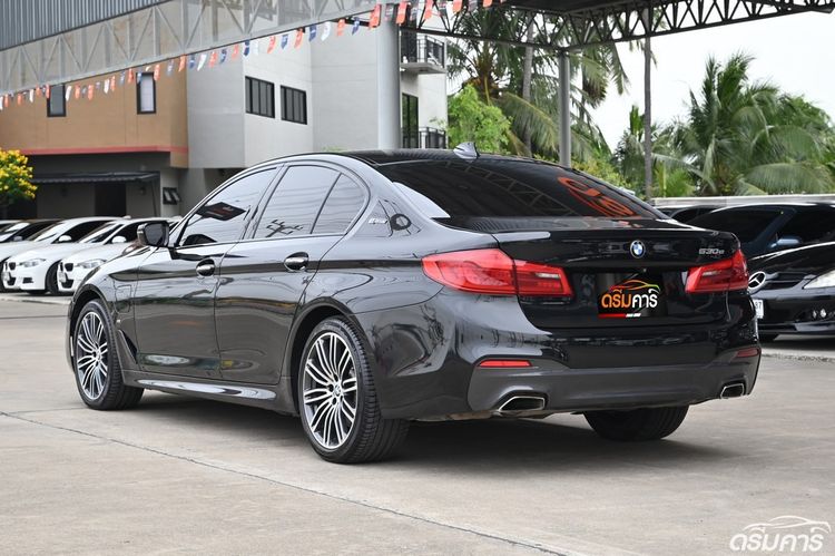 BMW Series 5 2018 530e Sedan ปลั๊กอินไฮบริด (PHEV) ไม่ติดแก๊ส เกียร์อัตโนมัติ ดำ รูปที่ 3
