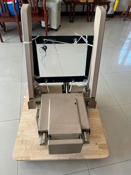 ขาย เบาะ วีลแชร์ ผู้สูงอายุในรถยนต์ มือสอง ขึ้นลงด้วยระบบไฟฟ้า รูปที่ 14