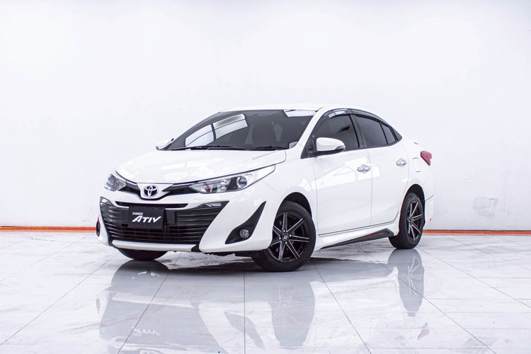 Toyota Yaris ATIV 2017 1.2 G Sedan เบนซิน ไม่ติดแก๊ส เกียร์อัตโนมัติ ขาว