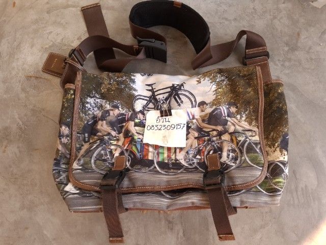 ขายเป้สะพาย Rapha - Paul Smith สภาพดี ราคา 4850 บาท ส่ง EMS ฟรี