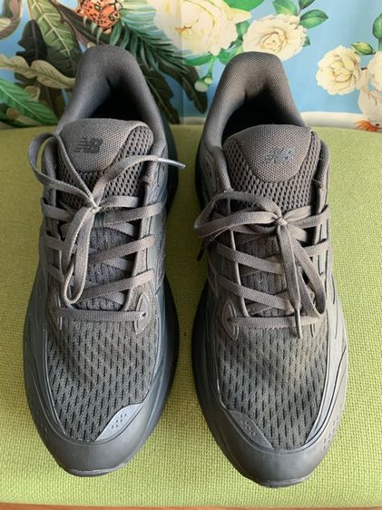 รองเท้าสนีกเกอร์ New Balance Fresh Foam