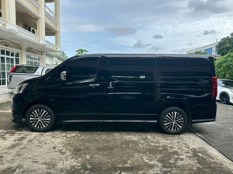 รถ Toyota Majesty 2.8 Premium สี ดำ