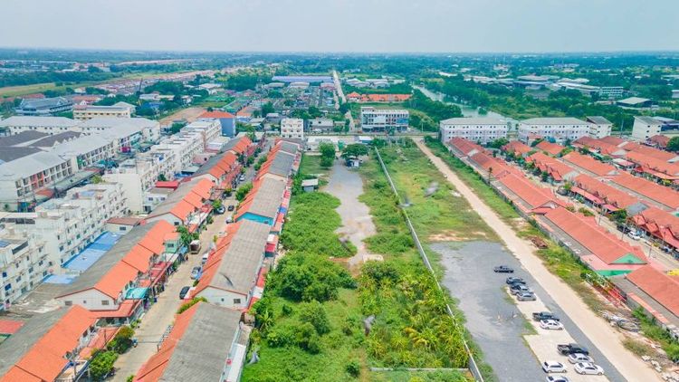 ขายที่ดินตลาดเทพกุญชร 42