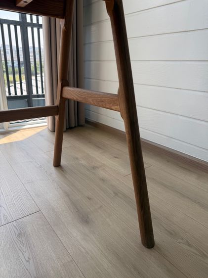 โต๊ะเขียนหนังสือ โต๊ะทำงานไม้ Minimal brand UGLY CUTE รูปที่ 6