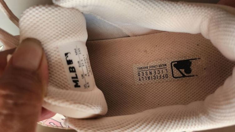 ขายรองเท้า รูปที่ 4