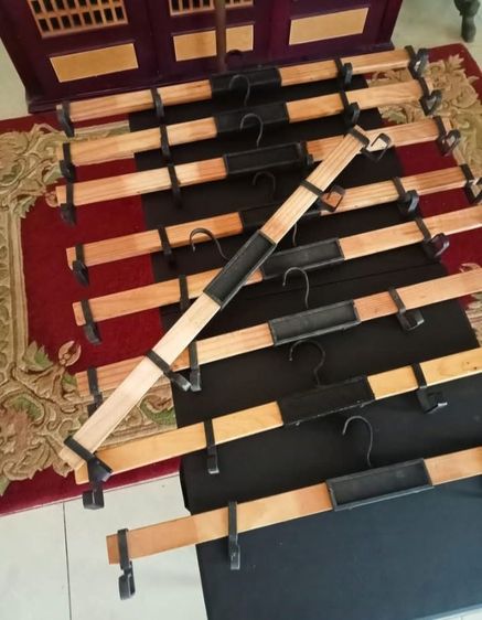  USA.ชุดแขวนของ..วินเทจ..นำเข้าจากอเมริกา ไม้จริงเหล็กแท้ยาว 24 นิ้วสภาพใหม่ยังไม่เคยโชว์หรือใช้งาน รูปที่ 2