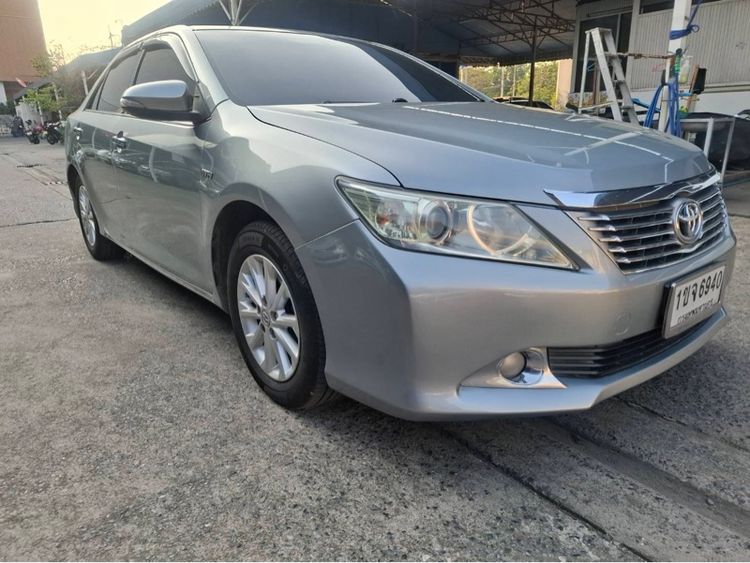 รถ Toyota Camry 2.0 G สี เทา