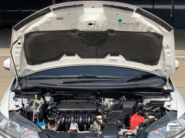 Honda Jazz 2014 1.5 V i-VTEC Sedan เบนซิน เกียร์อัตโนมัติ ขาว รูปที่ 2