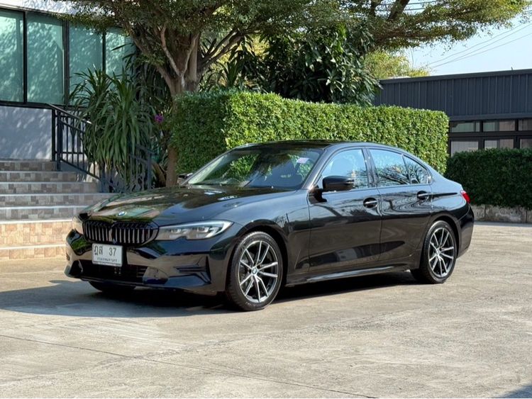 BMW Series 3 2020 320d Sedan ดีเซล ไม่ติดแก๊ส เกียร์อัตโนมัติ ดำ รูปที่ 4