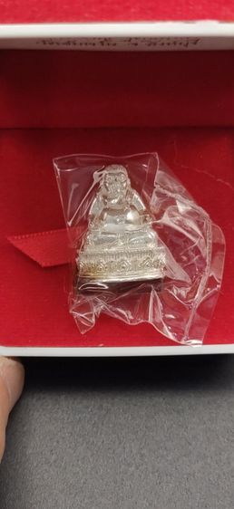 พระสังกัจจายณ์ โภคทรัพย์ เนื้อเงิน รุ่นแรก ฉลองของอายุ 84ปี หลวงพ่อ จรัญ ฐิตธมฺโม วัดอัมพวัน จ.สองห์บุรี รูปที่ 6