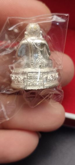 พระสังกัจจายณ์ โภคทรัพย์ เนื้อเงิน รุ่นแรก ฉลองของอายุ 84ปี หลวงพ่อ จรัญ ฐิตธมฺโม วัดอัมพวัน จ.สองห์บุรี รูปที่ 9