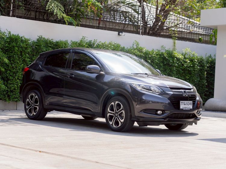 รถ Honda HR-V 1.8 E สี เทา