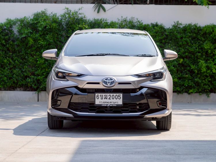 Toyota Yaris 2025 1.2 Sport Sedan เบนซิน ไม่ติดแก๊ส เกียร์อัตโนมัติ บรอนซ์เงิน รูปที่ 2