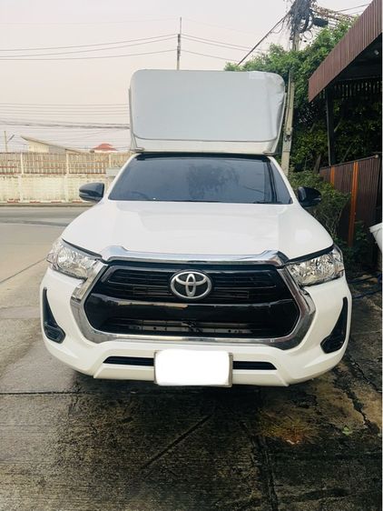 รถ Toyota Hilux Revo 2.4 Z Edition J Plus สี ขาว