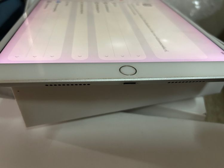 ขาย ipad Air3 64g cellular พร้อมปากกาแท้ ไม่มีอุปกรณ์ ตำหนิจอไบร์ท ขอบจอชมพู นัดรับ กทม ราคา 3900 รูปที่ 3