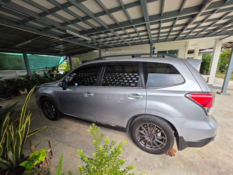 รถ Subaru Forester 2.0 i-P สี บรอนซ์เงิน